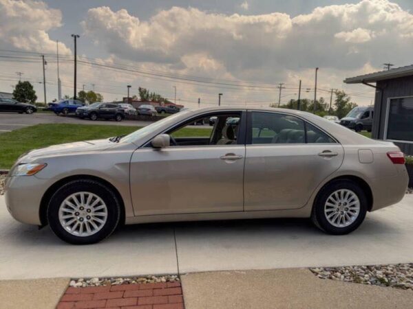 2007 Toyota Camry 96,521 miles - Image 3