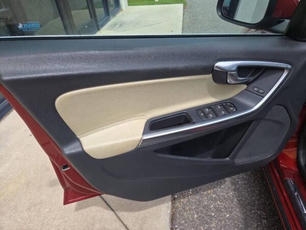 2013 Volvo S60 96,251 miles - Image 4