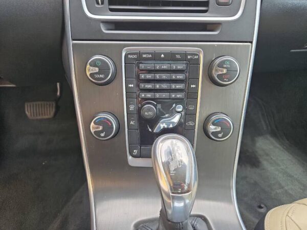 2013 Volvo S60 96,251 miles - Image 8