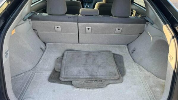 2010 Toyota Prius Two - Image 3