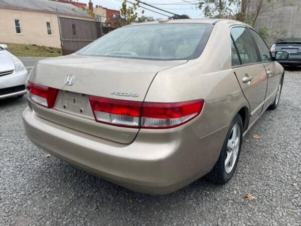 2004 Honda Accord - Image 5