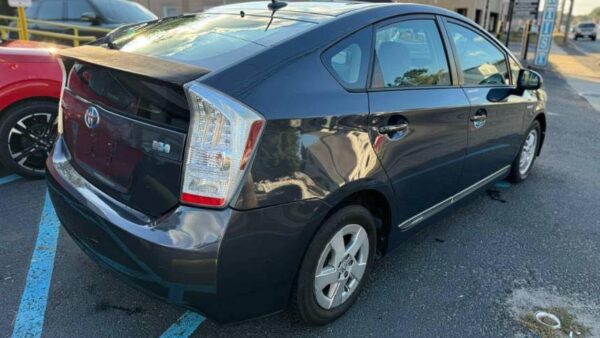 2010 Toyota Prius Two - Image 6