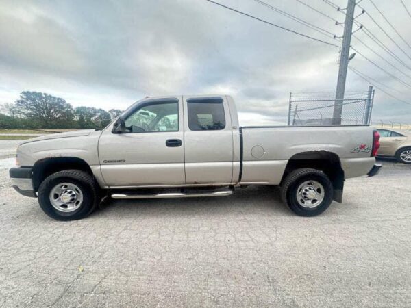 2005 Chevrolet Silverado 2500HD - Image 6