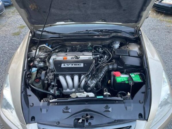 2004 Honda Accord - Image 11