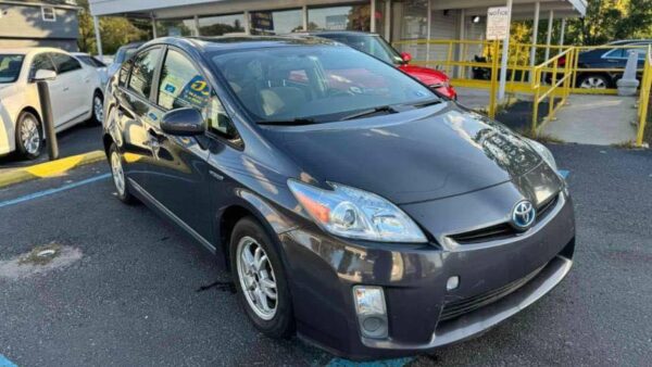 2010 Toyota Prius Two - Image 11