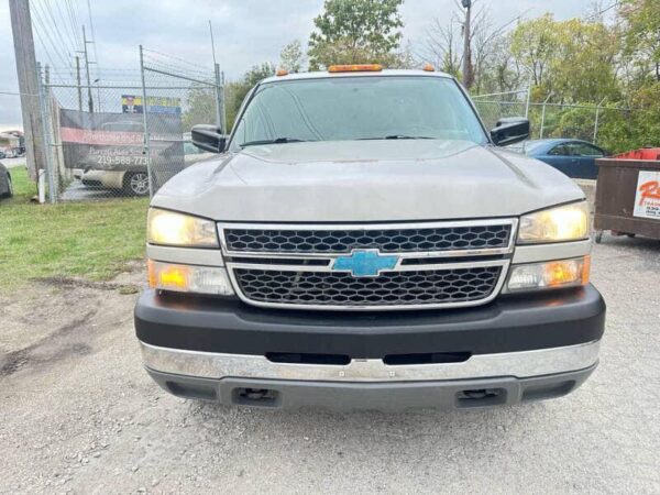 2005 Chevrolet Silverado 2500HD - Image 11